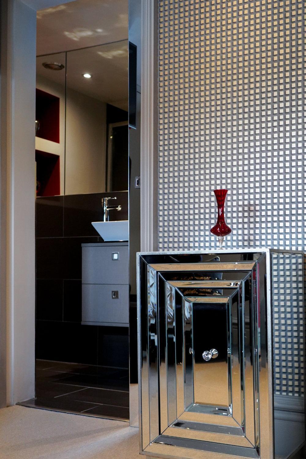 Square Townhouse Hotel